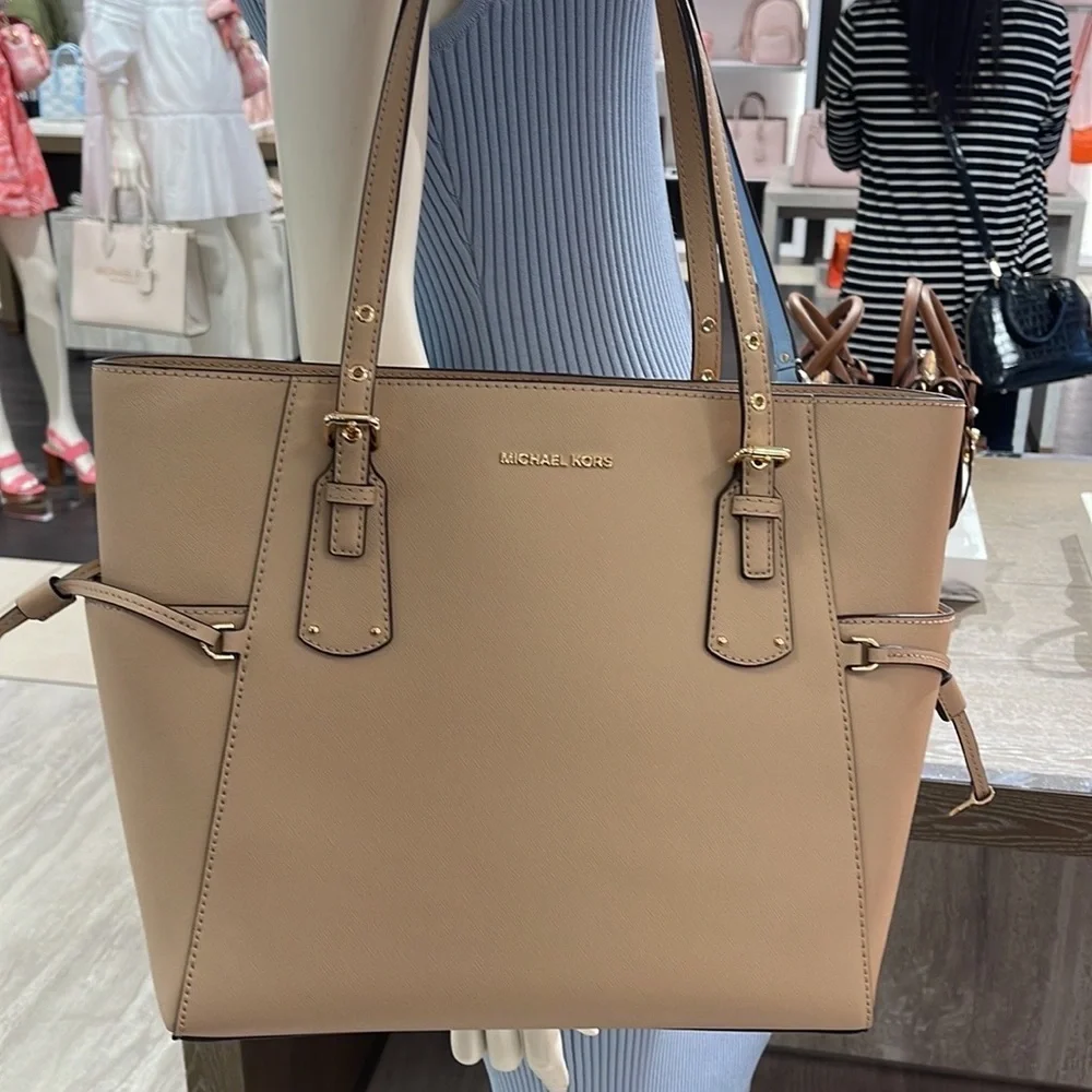 Michael Kors Voyager Small Saffiano Leather Tote Bag Style#30H1GV6T4T NWT OYSTER